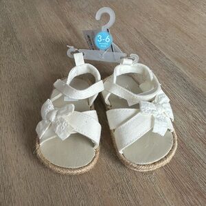 White Bow Baby Sandals- Sz 2